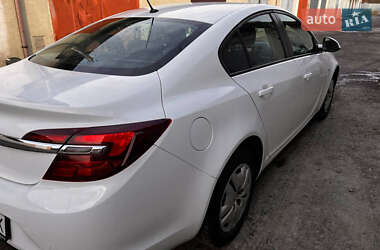 Седан Opel Insignia 2014 в 