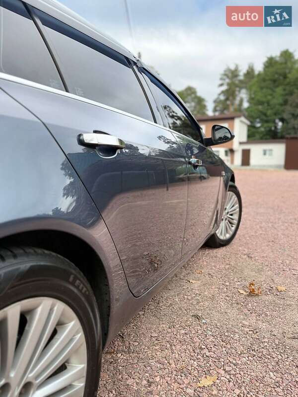 Универсал Opel Insignia 2009 в Ирпене