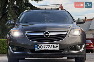 Универсал Opel Insignia 2015 в 