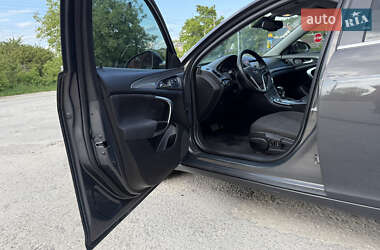 Универсал Opel Insignia 2015 в 