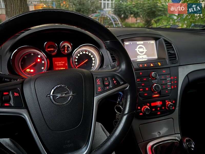 Универсал Opel Insignia 2009 в Конотопе