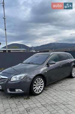 Универсал Opel Insignia 2011 в Тячеве