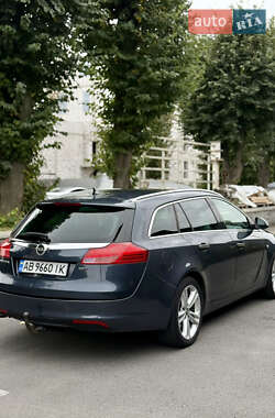 Седан Opel Insignia 2009 в 