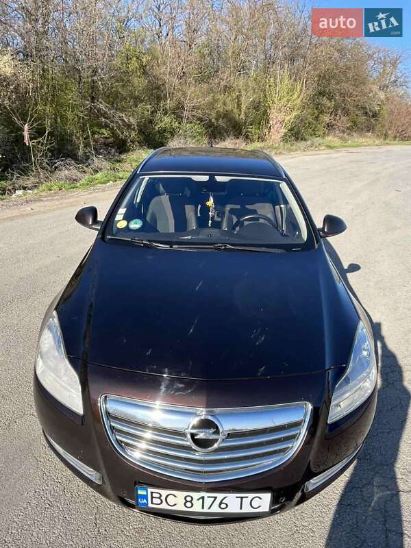 Универсал Opel Insignia 2012 в Дунаевцах