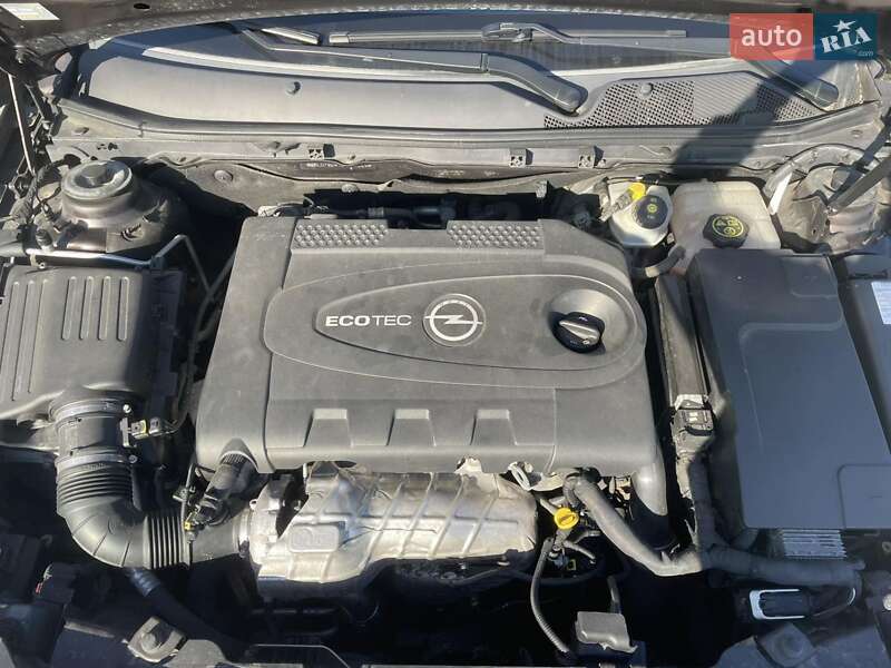 Универсал Opel Insignia 2012 в Дунаевцах