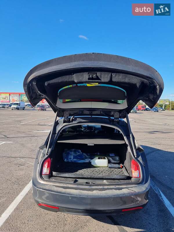 Универсал Opel Insignia 2015 в Ровно