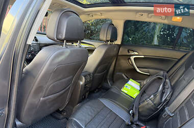Универсал Opel Insignia 2011 в 