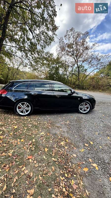 Универсал Opel Insignia 2012 в Новомосковске