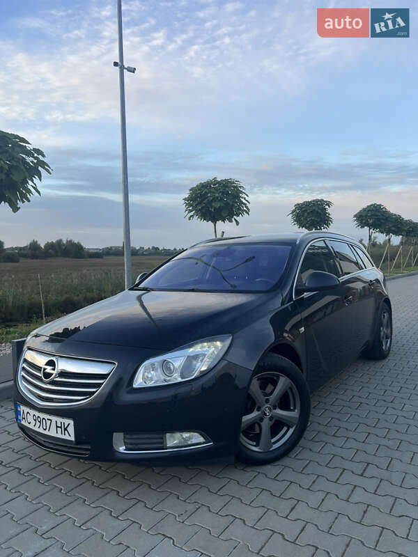 Opel Insignia 2011