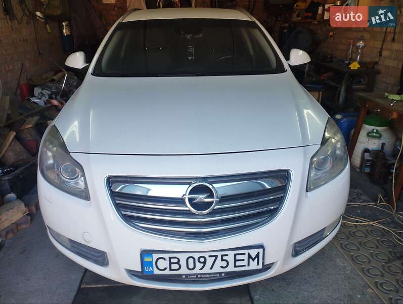 Універсал Opel Insignia 2011 в Прилуках