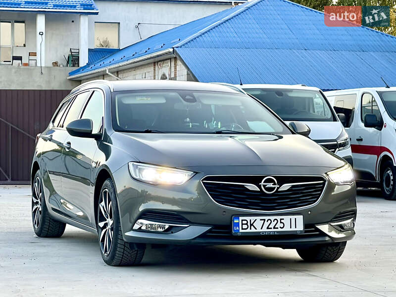 Универсал Opel Insignia 2017 в Млинове