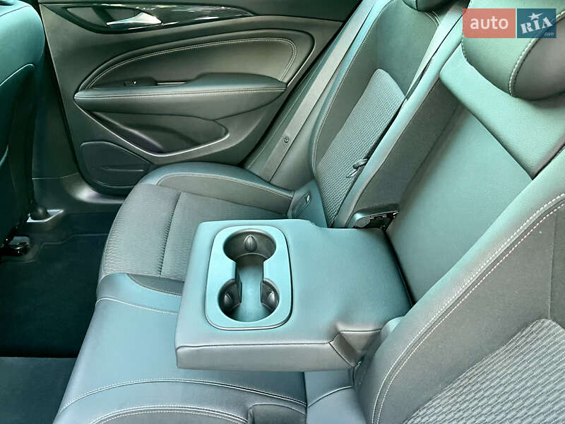 Универсал Opel Insignia 2017 в Млинове