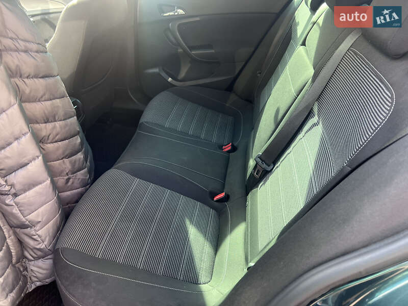 Універсал Opel Insignia 2012 в Черкасах