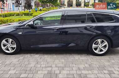 Универсал Opel Insignia 2018 в 
