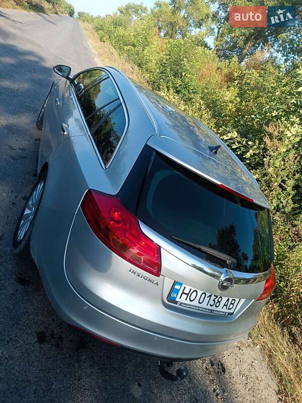 Универсал Opel Insignia 2011 в Борщеве фото 9 Универсал Opel Insignia 2011 в Борщеве