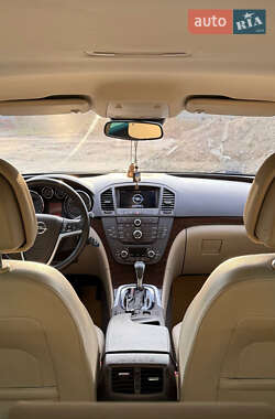 Универсал Opel Insignia 2010 в 