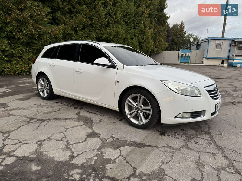 Универсал Opel Insignia 2011 в Ровно