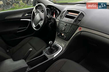 Универсал Opel Insignia 2009 в 