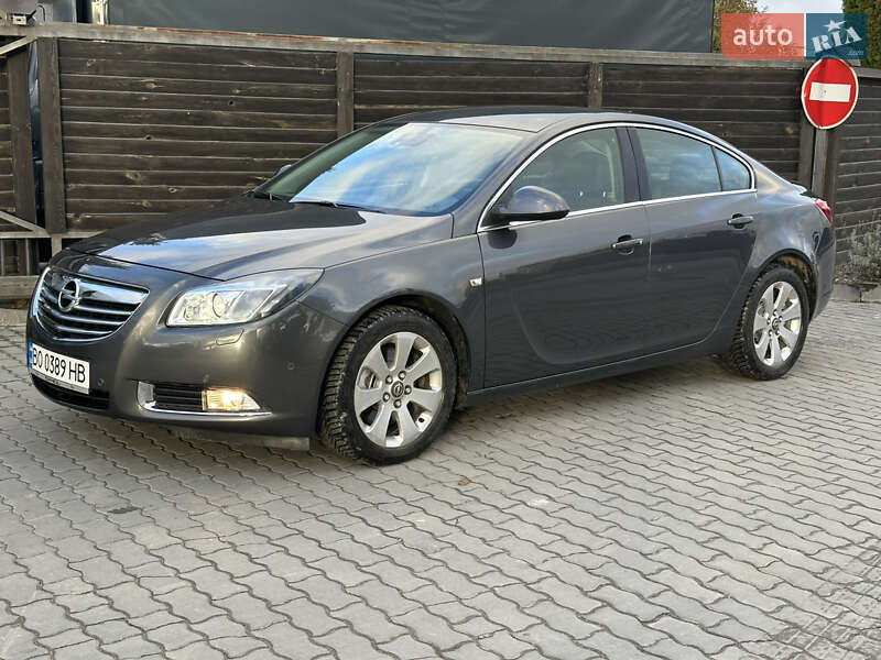 Седан Opel Insignia 2012 в Тернополе