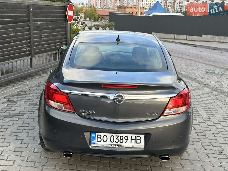Седан Opel Insignia 2012 в Тернополе