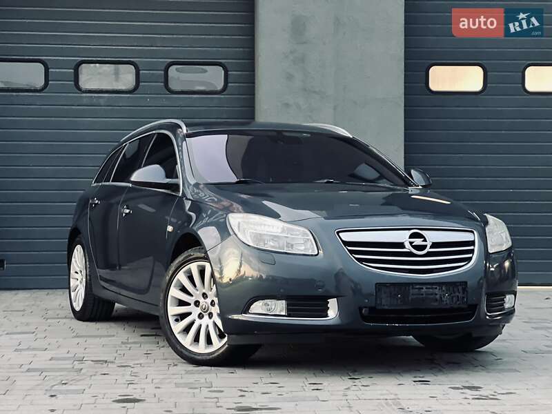 Універсал Opel Insignia 2010 в Тернополі