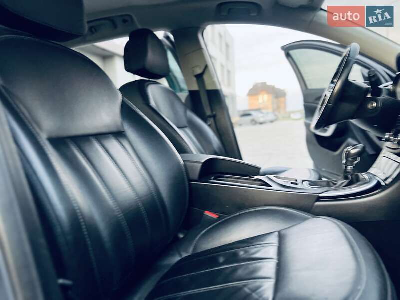 Універсал Opel Insignia 2010 в Тернополі