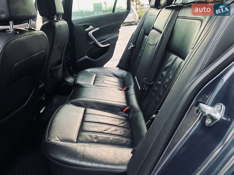 Універсал Opel Insignia 2010 в Тернополі