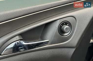 Лифтбек Opel Insignia 2009 в 