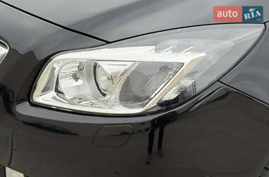 Универсал Opel Insignia 2012 в 