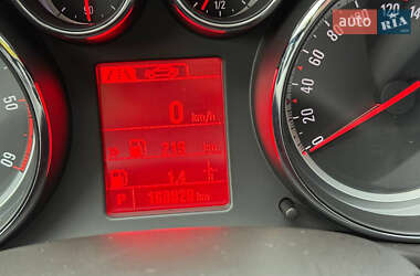 Универсал Opel Insignia 2012 в 