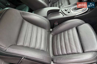 Универсал Opel Insignia 2012 в 