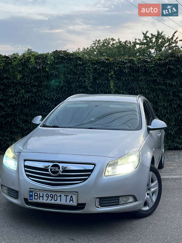 Универсал Opel Insignia 2010 в Одессе