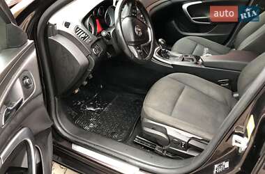Универсал Opel Insignia 2011 в 