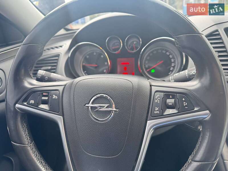 Універсал Opel Insignia 2010 в Дубні