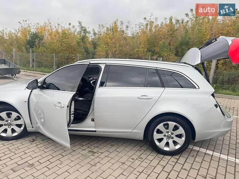 Універсал Opel Insignia 2010 в Дубні