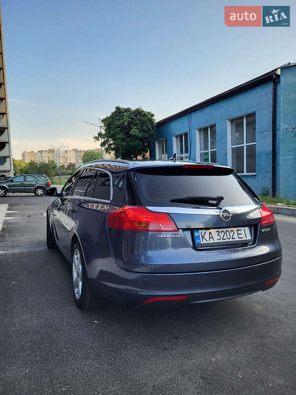 Универсал Opel Insignia 2010 в Чернигове