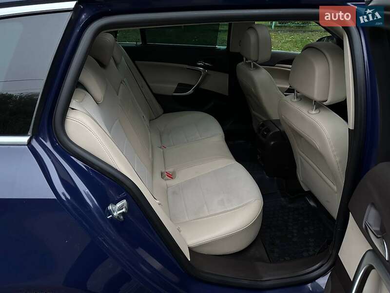 Універсал Opel Insignia 2011 в Львові