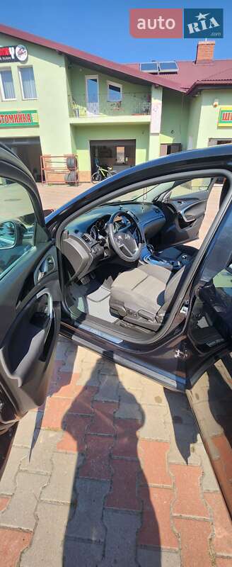 Седан Opel Insignia 2011 в Самборе