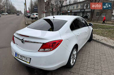 Седан Opel Insignia 2011 в 