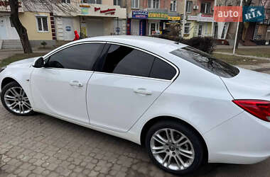 Седан Opel Insignia 2011 в 