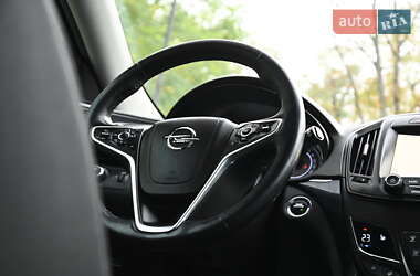 Универсал Opel Insignia 2016 в 