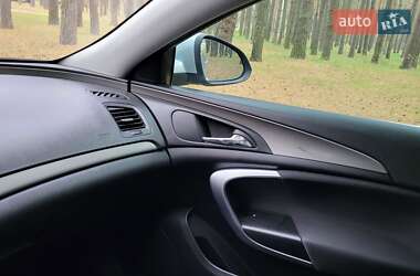 Универсал Opel Insignia 2012 в 