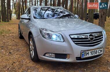 Универсал Opel Insignia 2012 в 