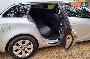 Универсал Opel Insignia 2012 в 