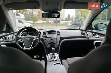 Универсал Opel Insignia 2010 в 
