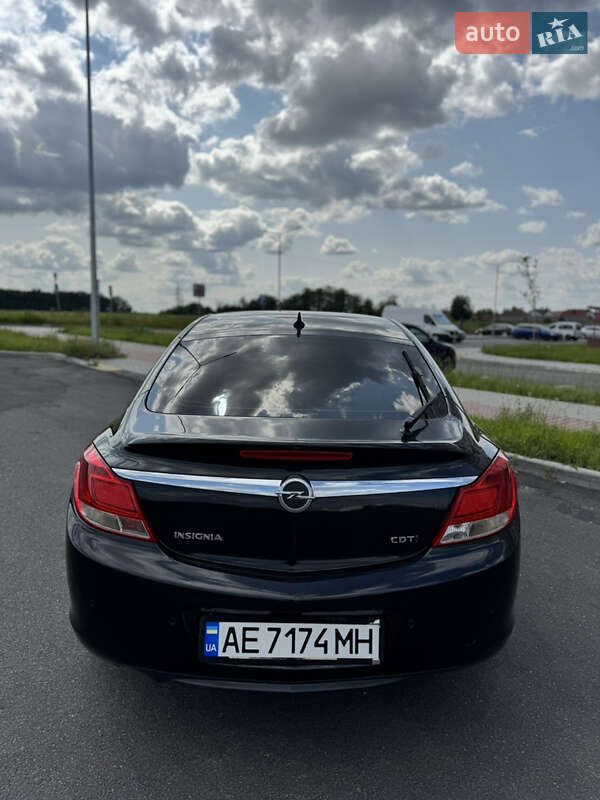 Седан Opel Insignia 2012 в Виннице