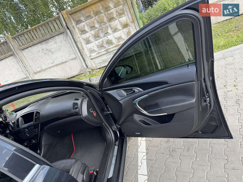 Седан Opel Insignia 2012 в Виннице