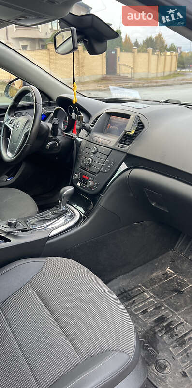 Лифтбек Opel Insignia 2010 в Киеве