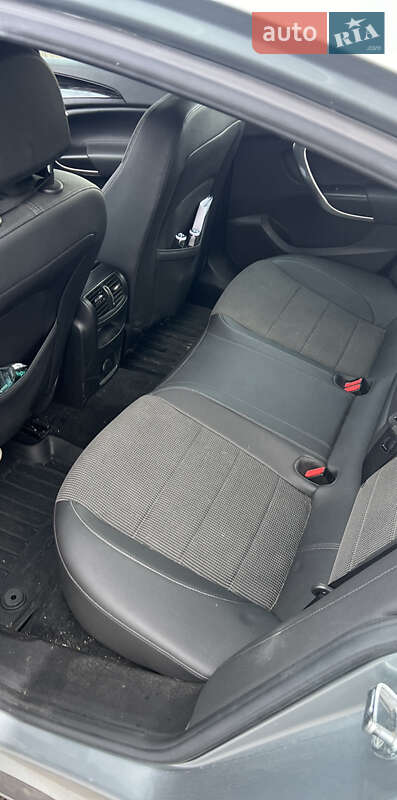 Лифтбек Opel Insignia 2010 в Киеве