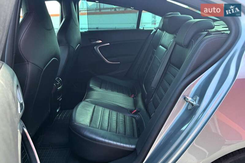 Седан Opel Insignia 2012 в Киеве